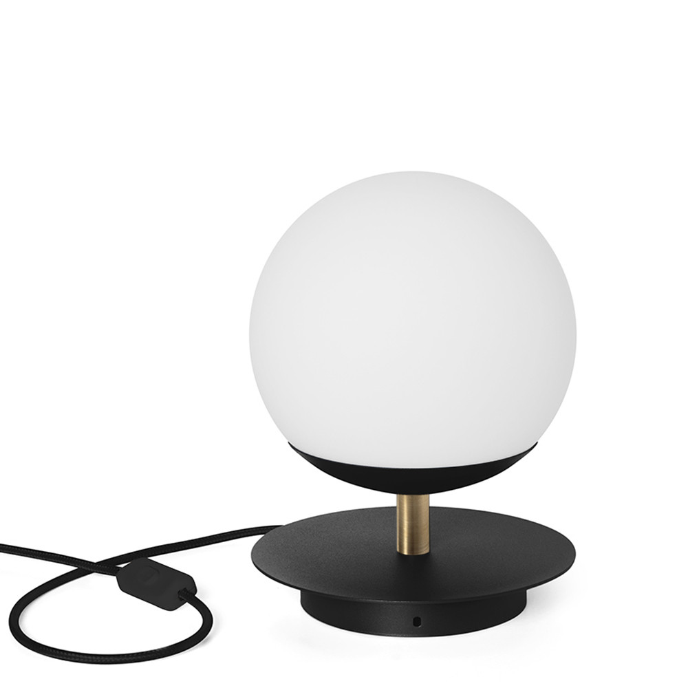 Stolová lampa PLAAT ST – čierna (RAL 9005), mosadz