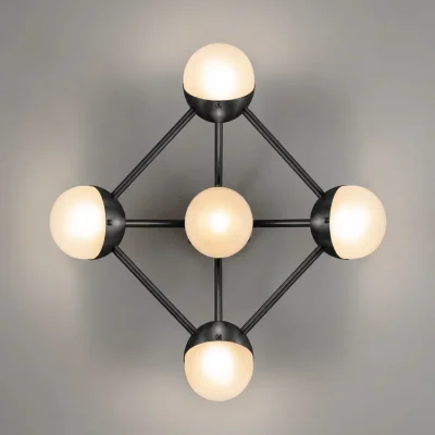 Molecule 5 – dizajnové nástenné svietidlo z mosadze, viacero vyhotovení