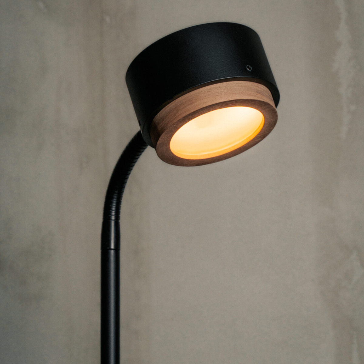 Stojacia LED lampa Jubi Wood 150 – Obrázok 5