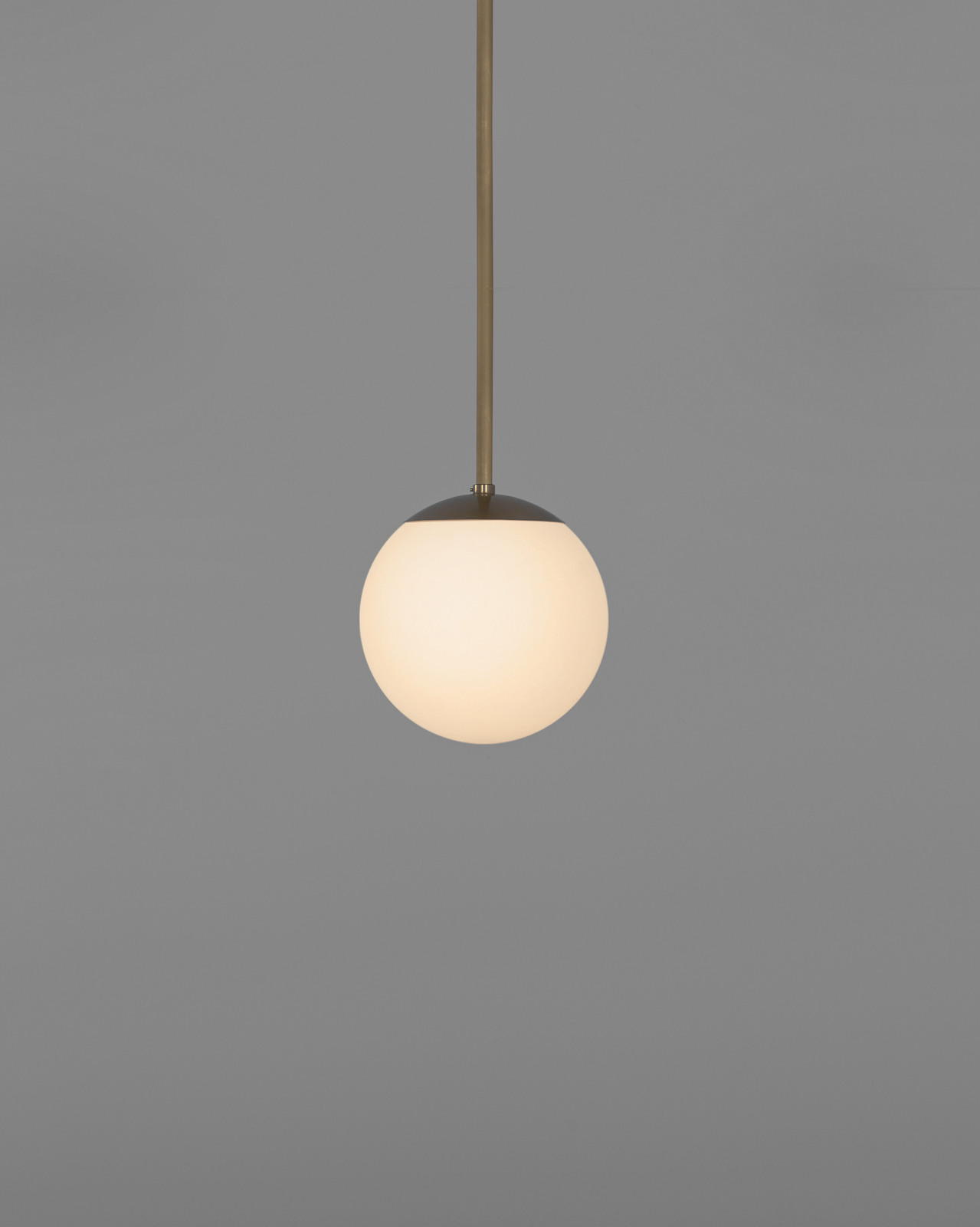Glass Globe Opal fi 200 – dizajnové závesné svietidlo z mosadze, 5 povrchových úprav – Obrázok 6