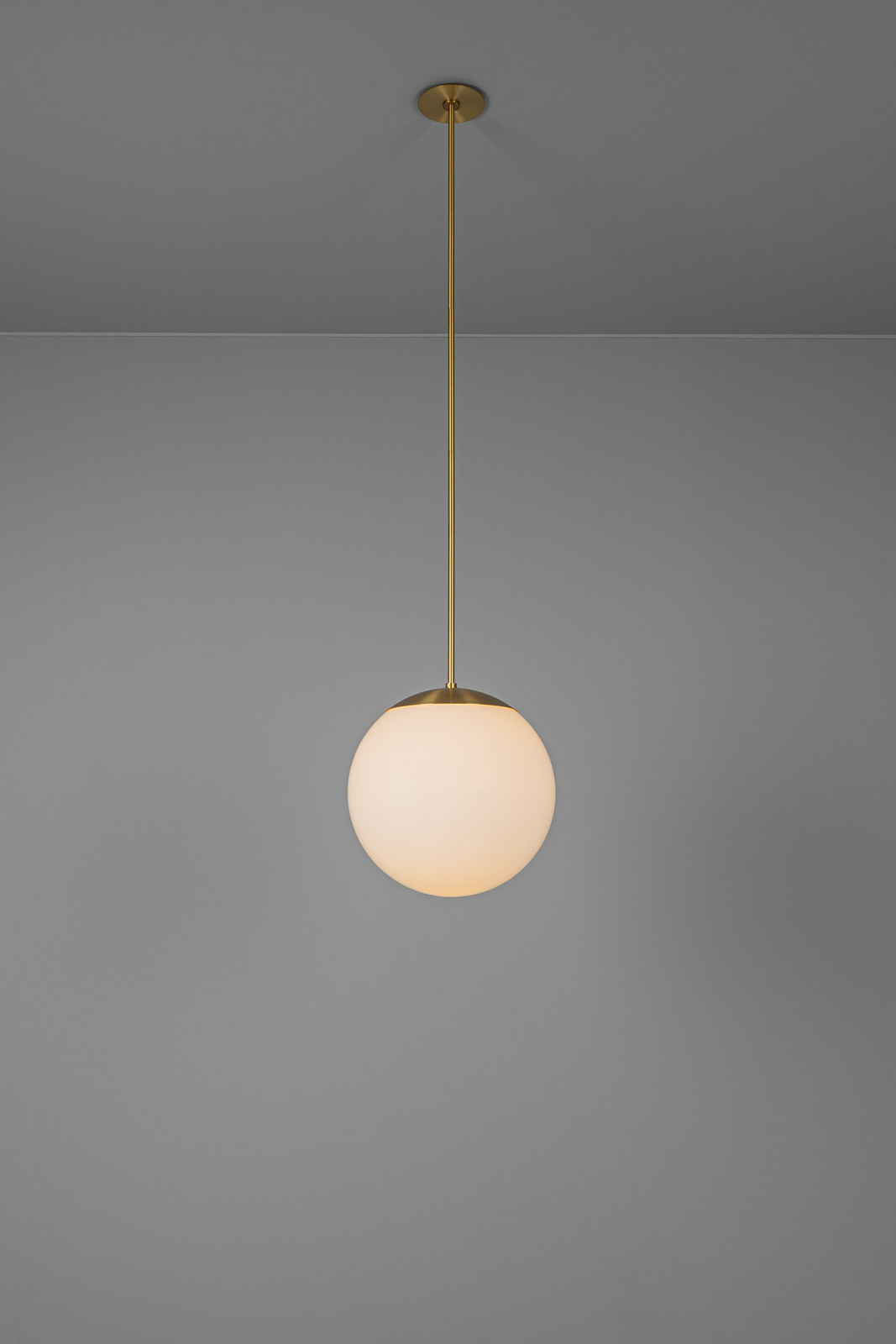 Glass Globe Opal fi 400 – dizajnové závesné svietidlo z mosadze, 5 povrchových úprav – Obrázok 5