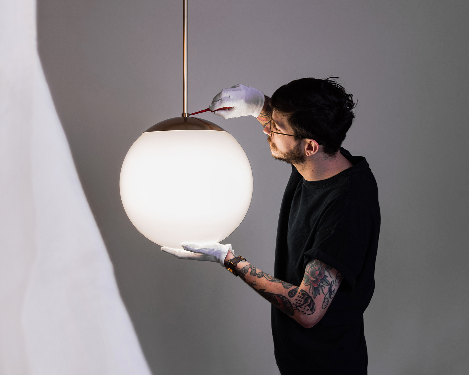 Glass Globe Opal fi 600 – dizajnové závesné svietidlo z mosadze, 5 povrchových úprav – Obrázok 2